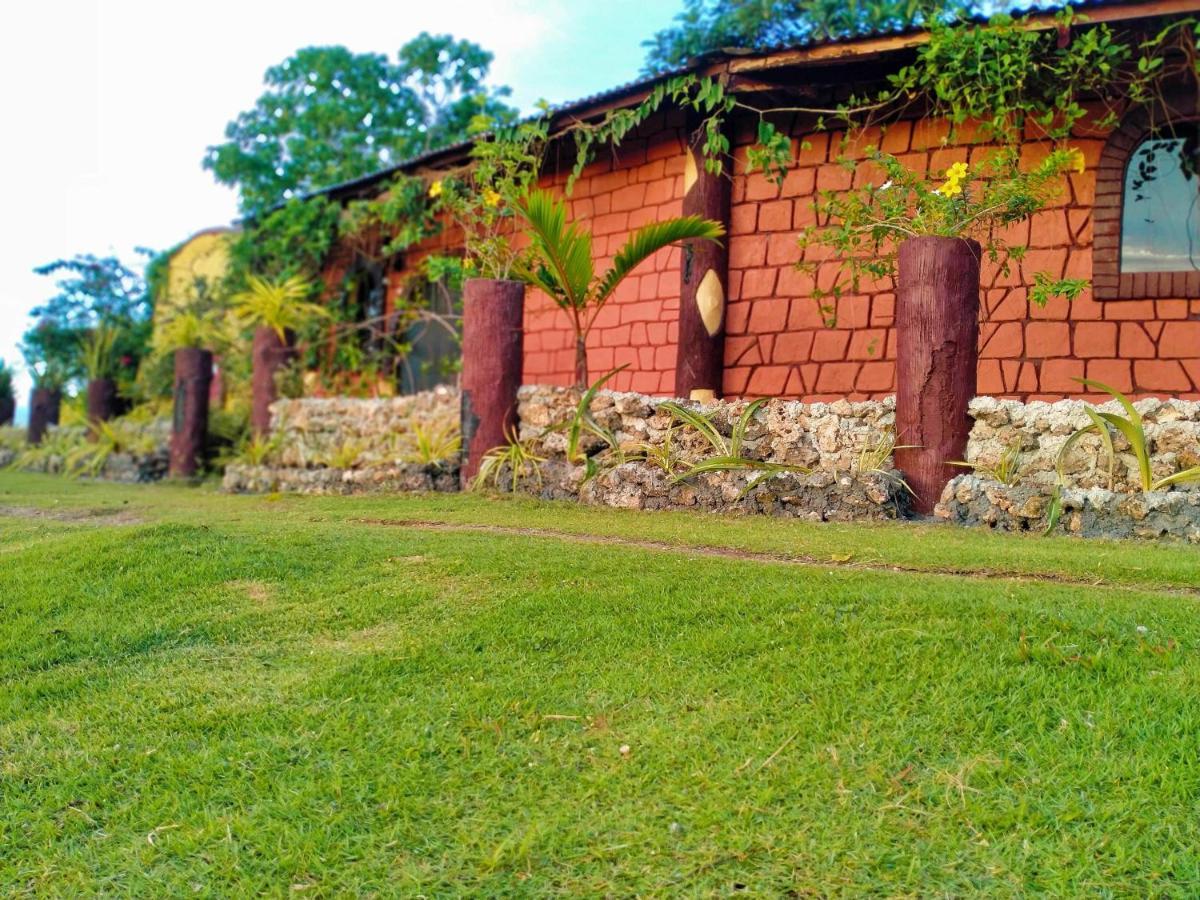 Hotel Kamp Aninipot Siquijor Exterior foto